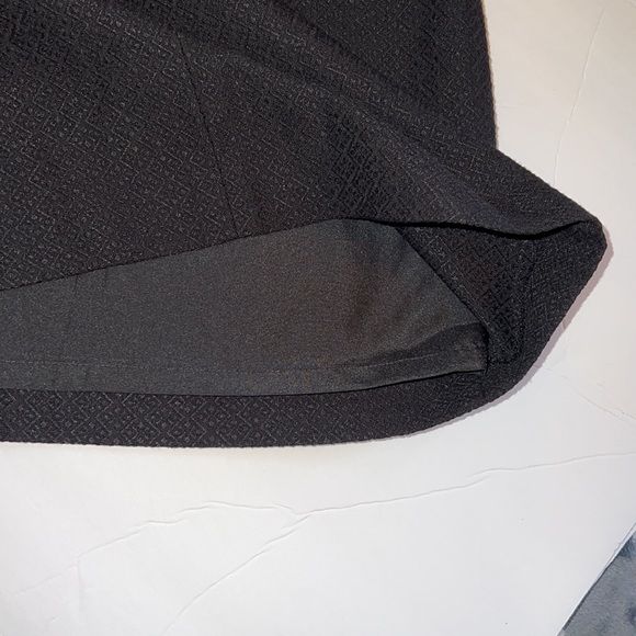 LOFT pencil skirt black textured back zipper M lined knee length straight - Picture 11 of 11
